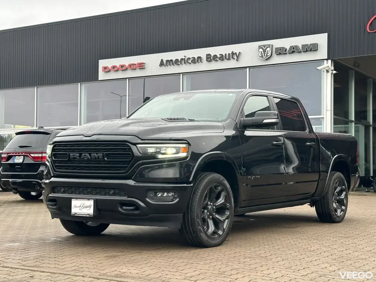 RAM 1500 Limited Night Edition 5.7 V8 5.7